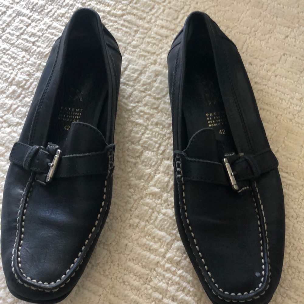 Men’s shoes geox leather black slip in loafer size 42 European 9.5